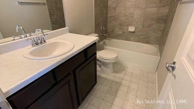 Building Photo - 10898 Saco Dr