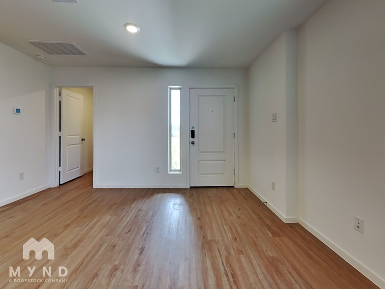 Building Photo - 18559 Cepagatti Dr