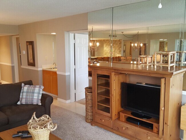 Building Photo - 4600 Kingfish Ln