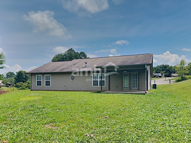 Building Photo - 2932 Dragonfly Way