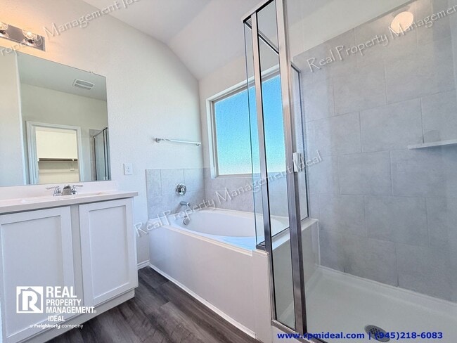 Building Photo - 4009 Bighorn Dr