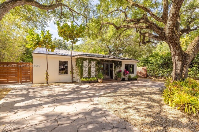 Building Photo - 6870 SW 77th Terrace