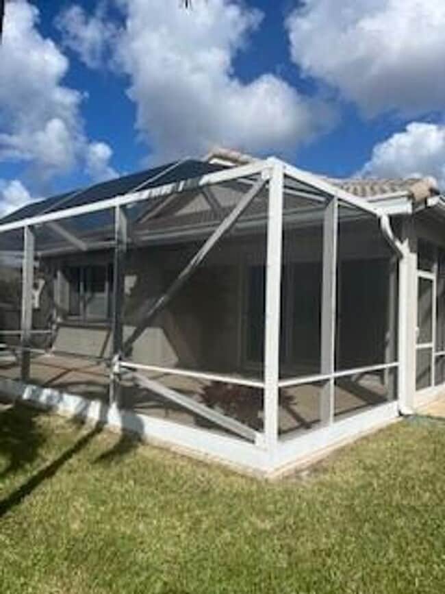 Building Photo - 2641 Clipper Cir