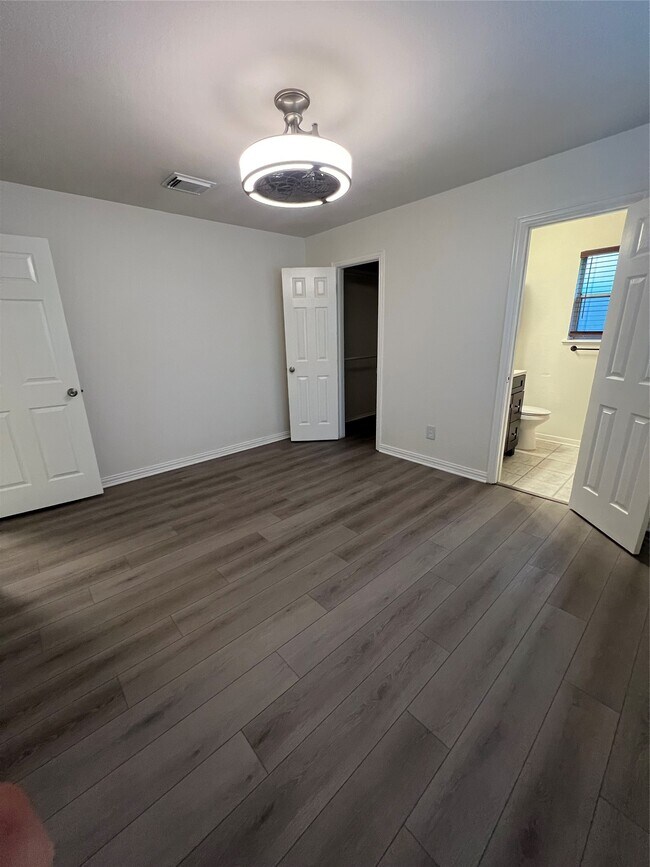 Building Photo - 12818 Westella Dr