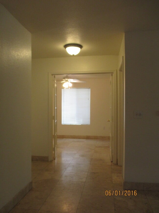 Building Photo - 8452 Boseck Dr