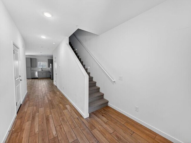 Building Photo - Stunning New 3Beds/2.5Bath Townhome in Phoenix, AZ!