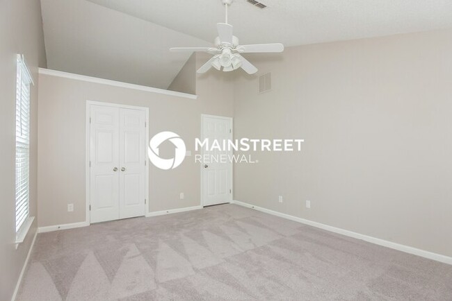 Building Photo - 6001 Beech Cove Ln