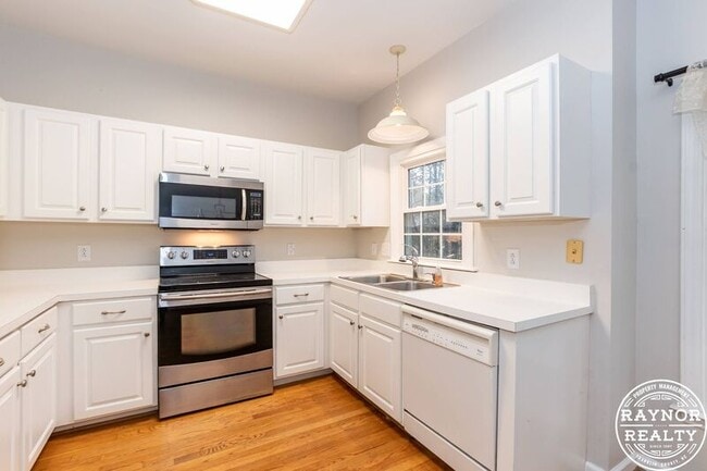 Building Photo - 810 Tacy Pl