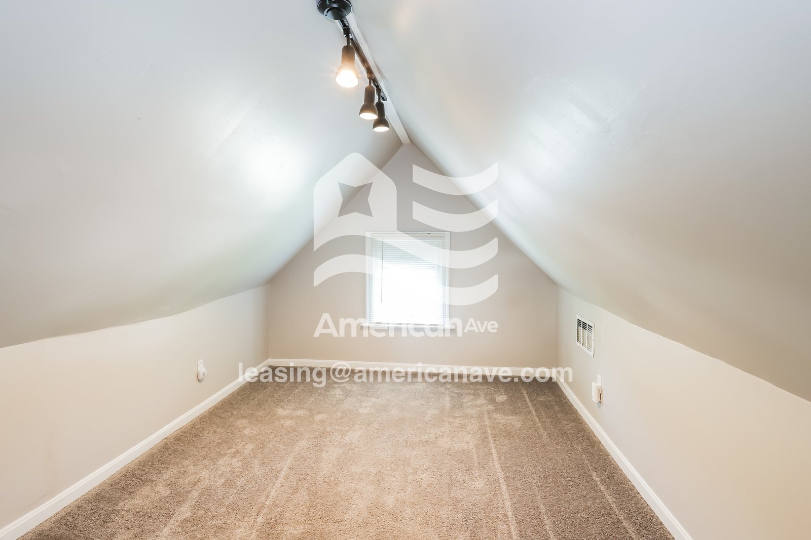 Building Photo - 318 Purcell Ave