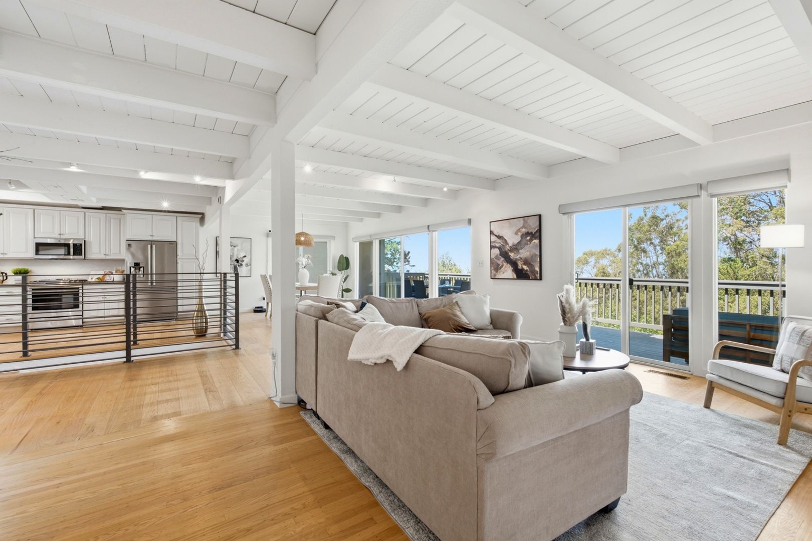 Building Photo - 2323 Mastlands Dr