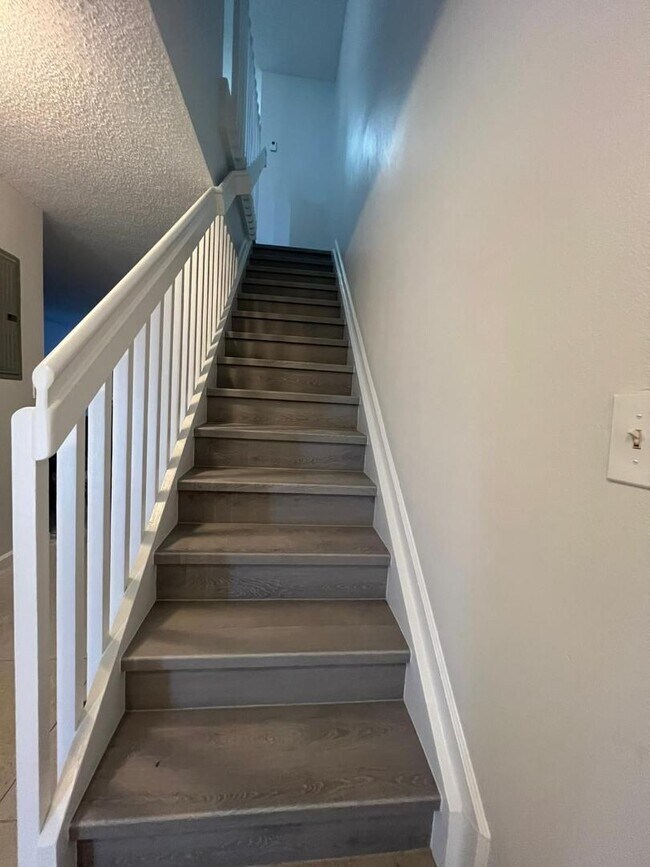 Building Photo - 4160 NW 67th Terrace