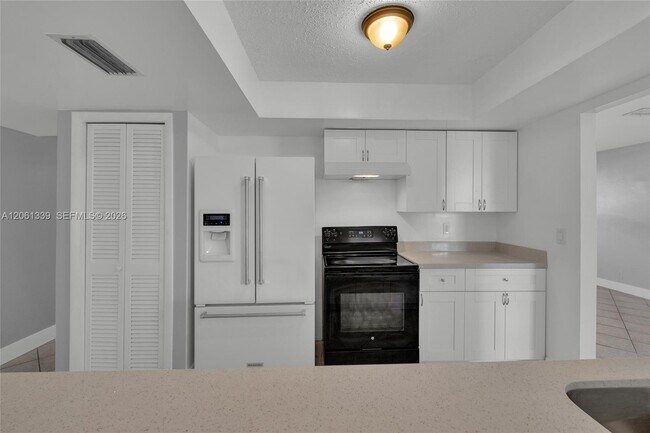Building Photo - 2641 NW 44th Ave