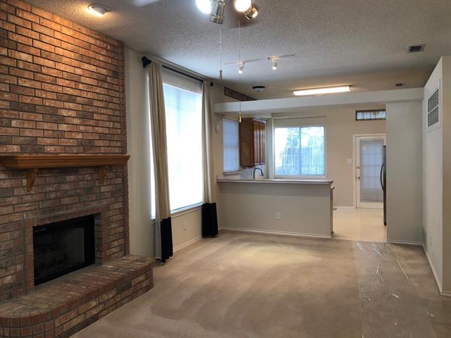 Building Photo - 2118 Stoneridge Dr
