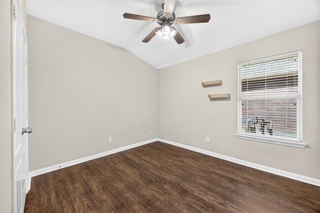 Building Photo - 18211 Doral Rock Ct