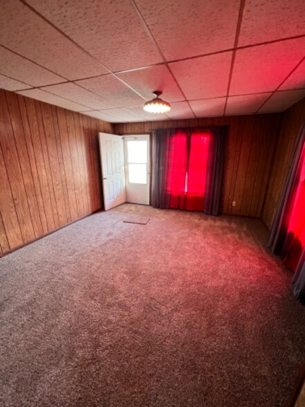 Building Photo - 2025 E 3rd Ave