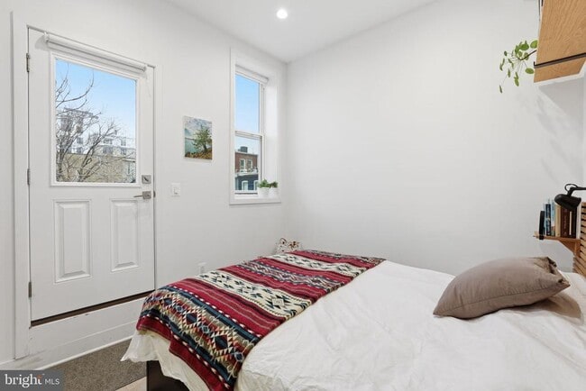 Building Photo - 2812 13th St NW