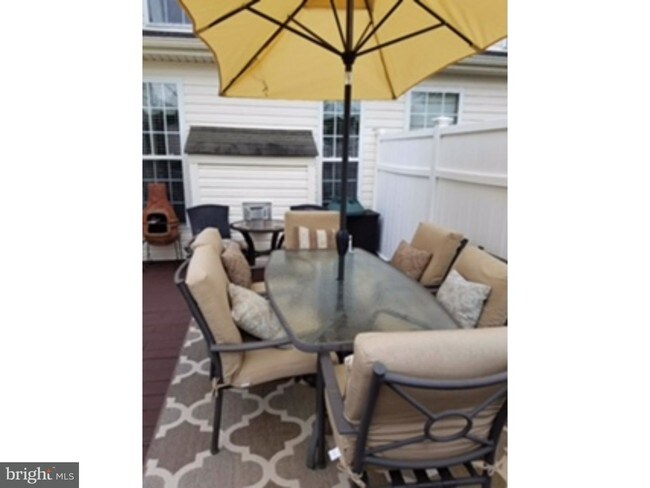 Building Photo - 209 Creekside Dr