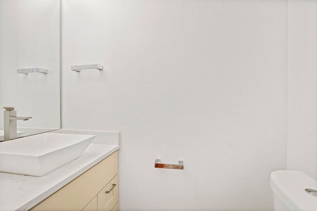 Building Photo - 1846 2nd St NW