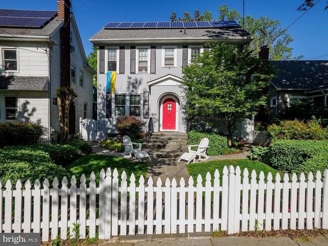 Building Photo - 5534 Nevada Ave NW