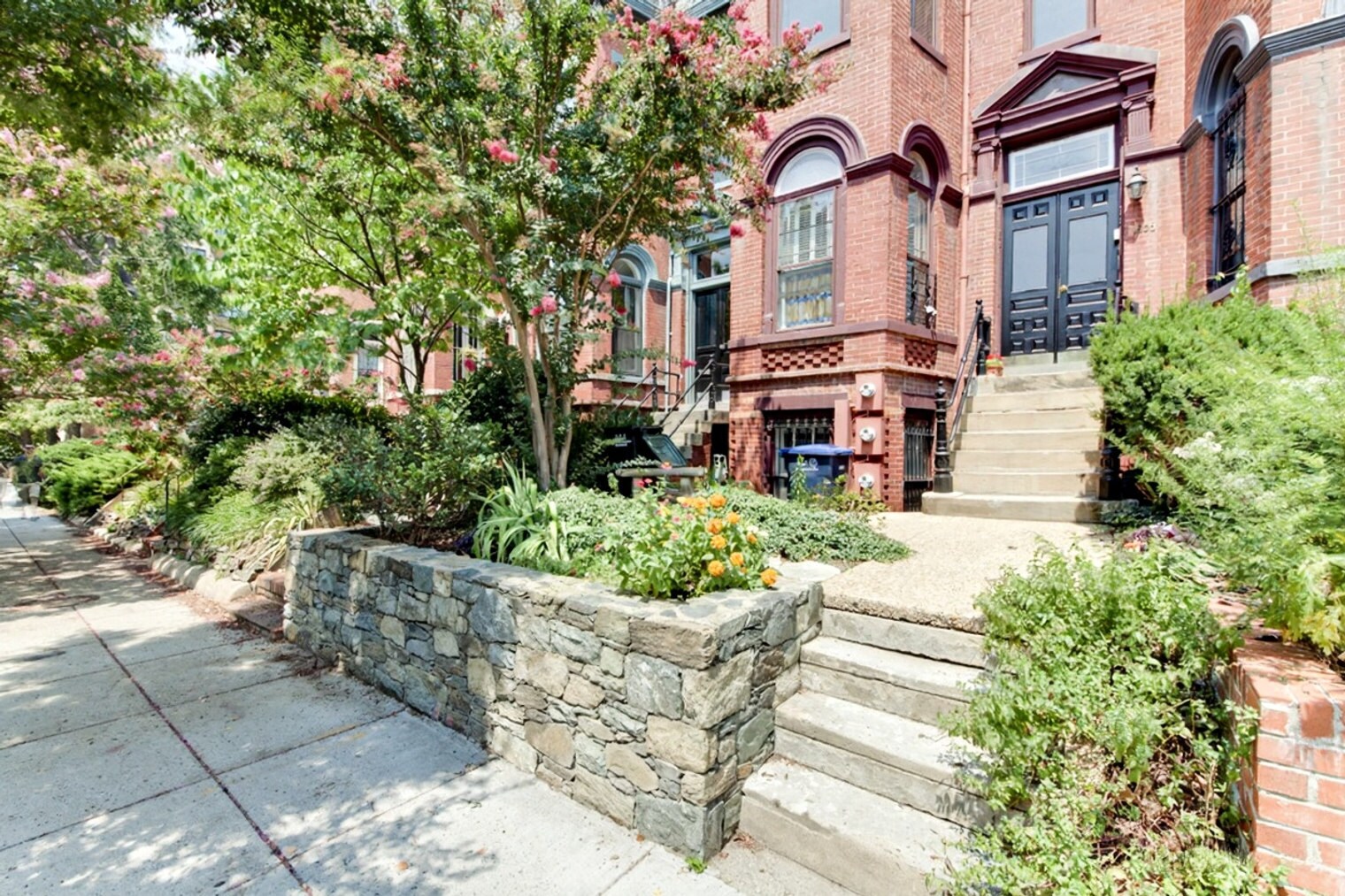 Building Photo - 1501 R St NW