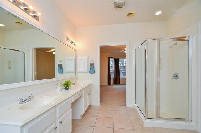 Building Photo - 25542 China Springs
