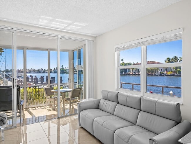 Building Photo - 3212 S Ocean Blvd