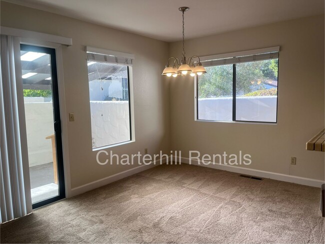 Building Photo - Lovely single level condo in Brush Creek V...