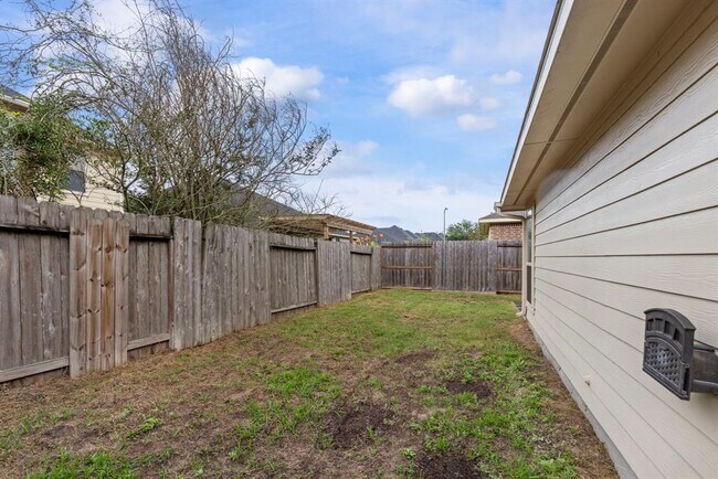 Building Photo - 1315 Cameron Park Ln