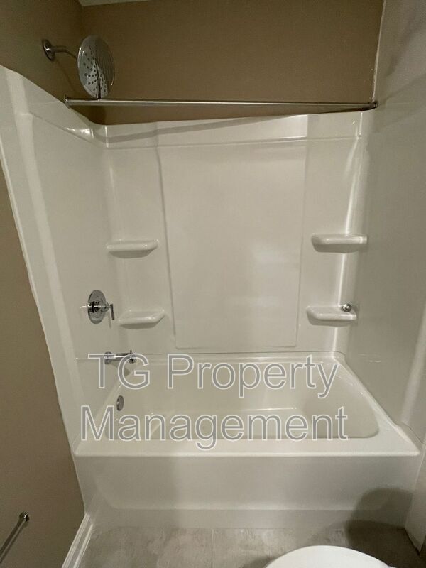 Building Photo - 99 Great Star Ct