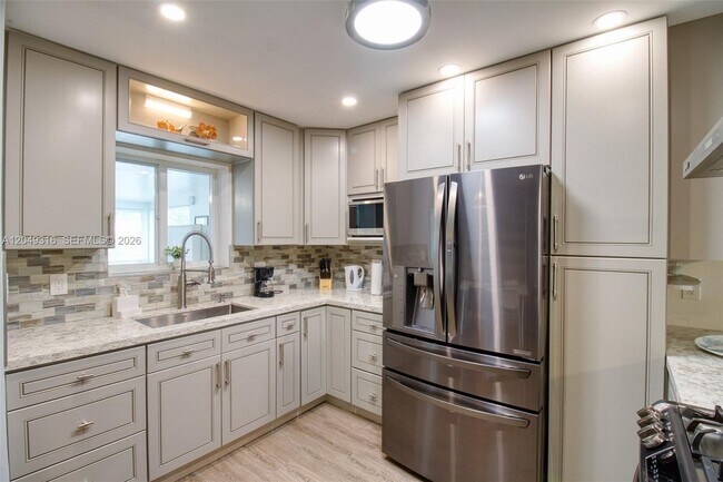 Building Photo - Grant Street, Hollywood, FL 33021 - 3 BR 2 BA house