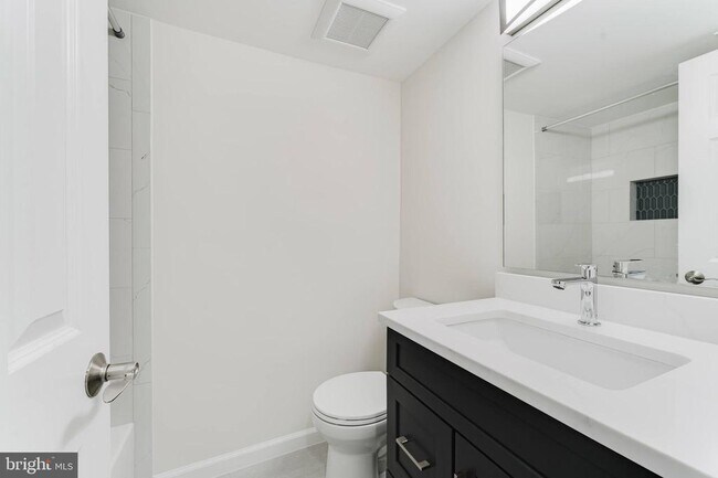 Building Photo - 7107 Sontag Way