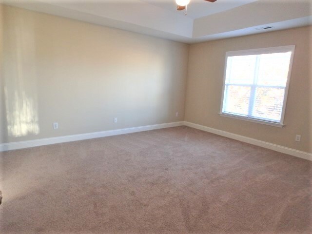 Building Photo - 400 Sarazen Drive