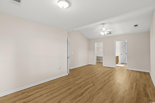 Building Photo - 280 Barclay Dr