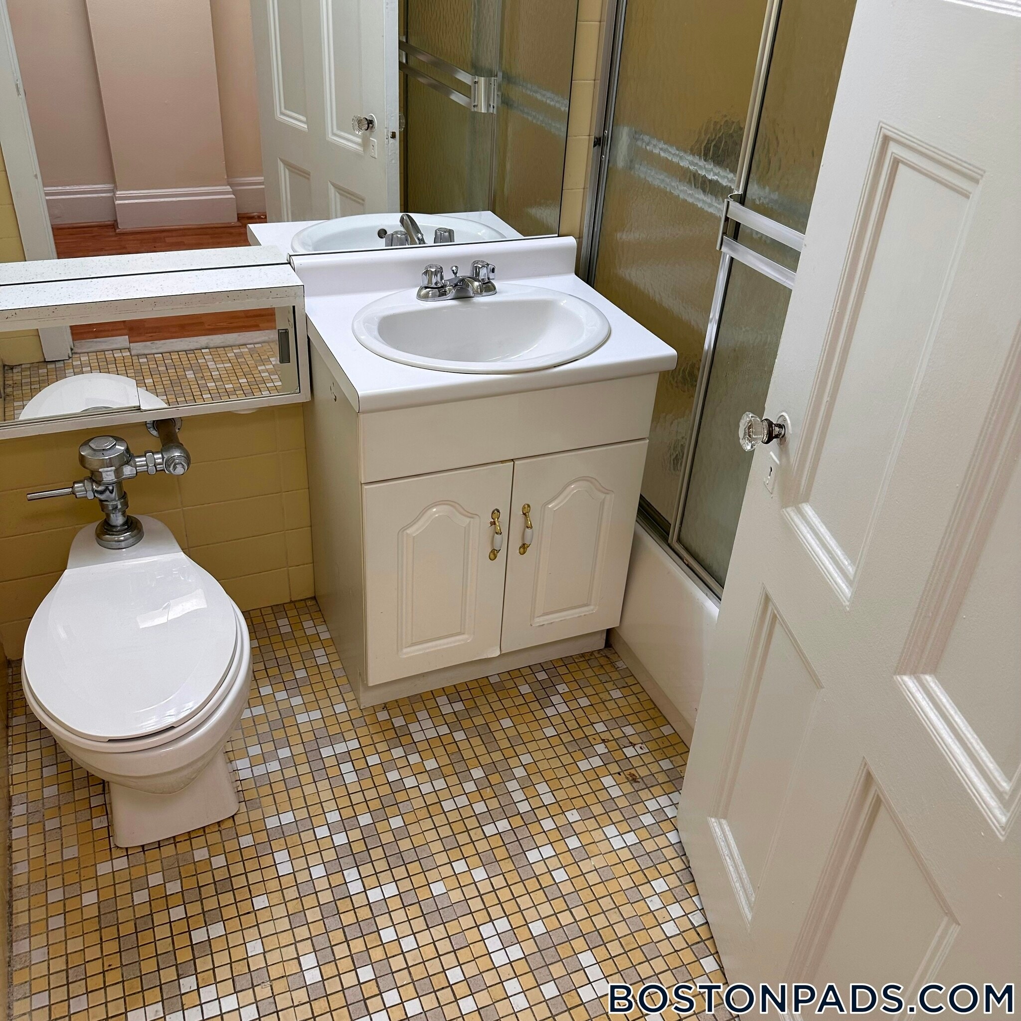 Building Photo - 62 Boylston St