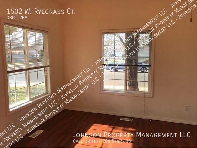 Building Photo - 1502 W Ryegrass Ct
