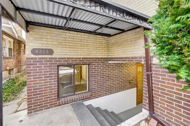 Building Photo - 4334 E Batavia Pl