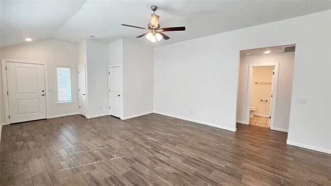 Building Photo - 2933 NW 196th Pl