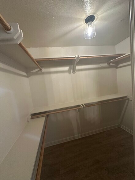 Building Photo - 103 North Point Dr