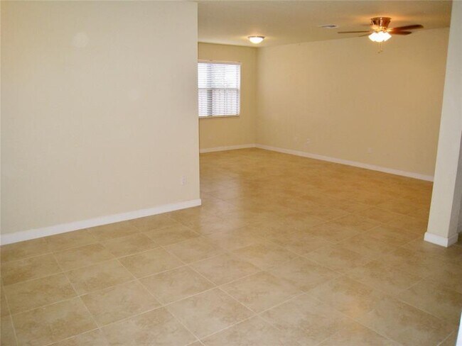 Building Photo - 9624 Waterview Way