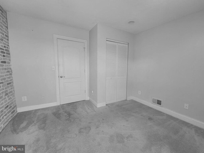 Building Photo - 5 N Belnord Ave