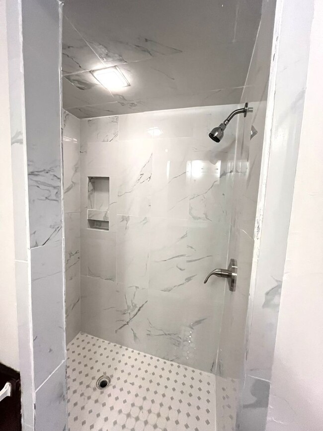 Building Photo - 2 Bed 2 Bath 2 Car Garage in Norman