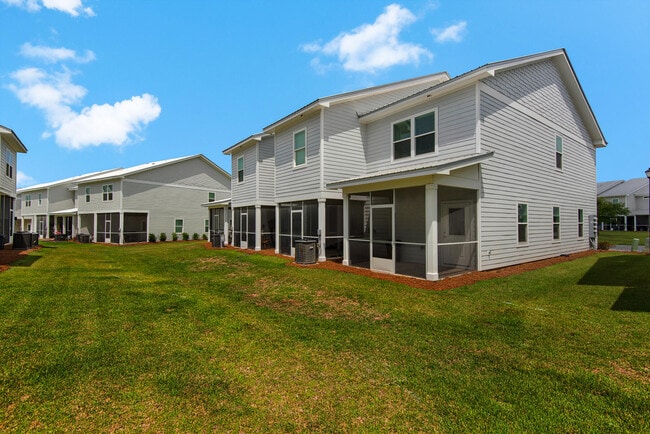 Building Photo - 384 Date Palm Ln