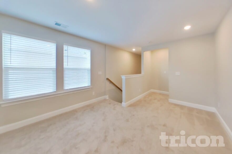 Building Photo - 1331 Carriage Park Dr