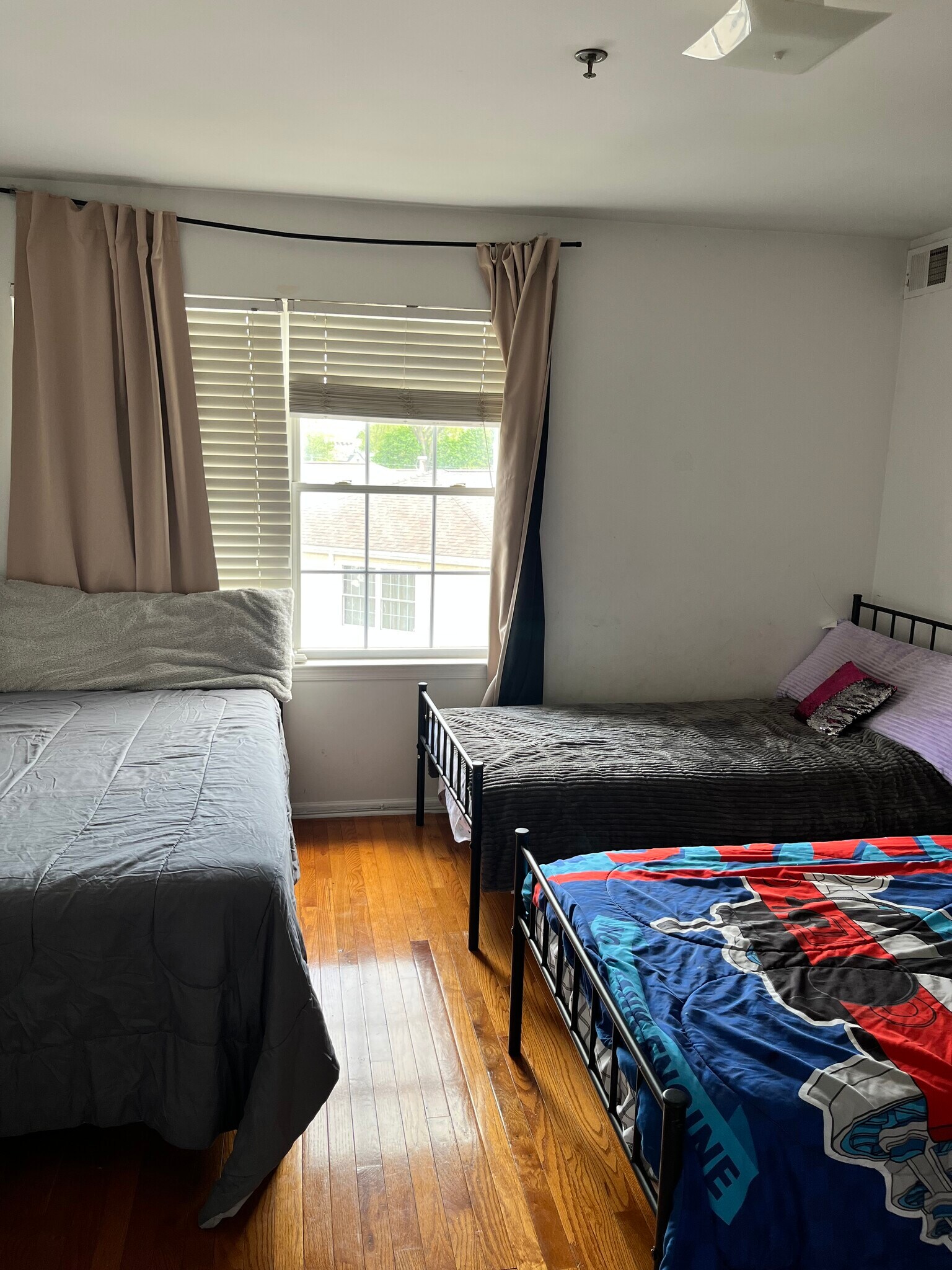 Building Photo - 566 Pennsylvania Ave