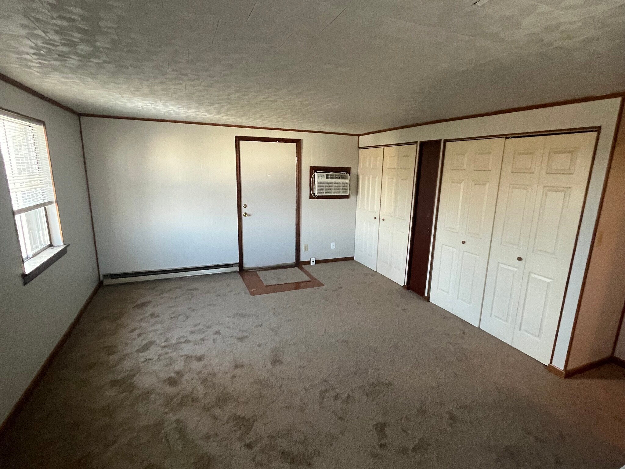 Building Photo - 297 S Sandusky St