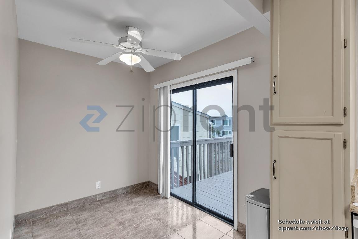 Building Photo - 1527 47th Ave