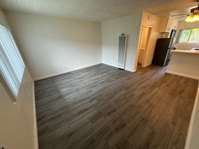 Building Photo - 3920 Redondo Beach Blvd