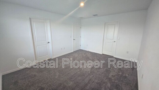 Building Photo - 233 Aquamarine Ln