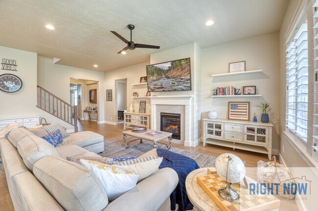 Building Photo - 4113 W Gray Fox St