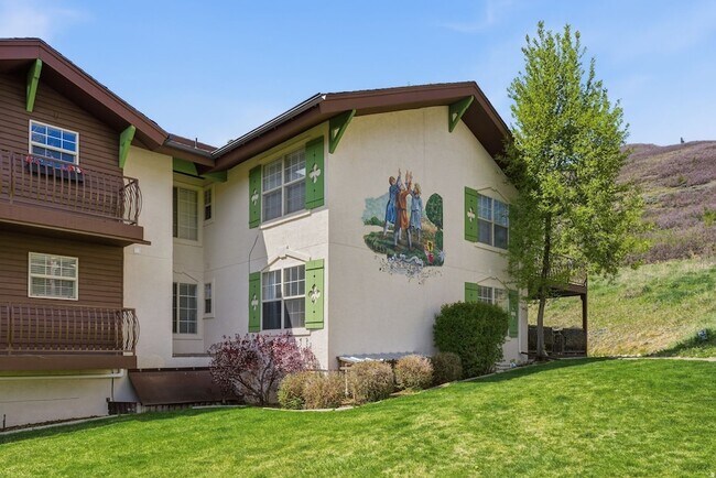 Building Photo - 1041 W Grindelwald Ct